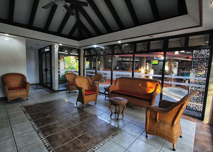 Acacia Hotel 3*